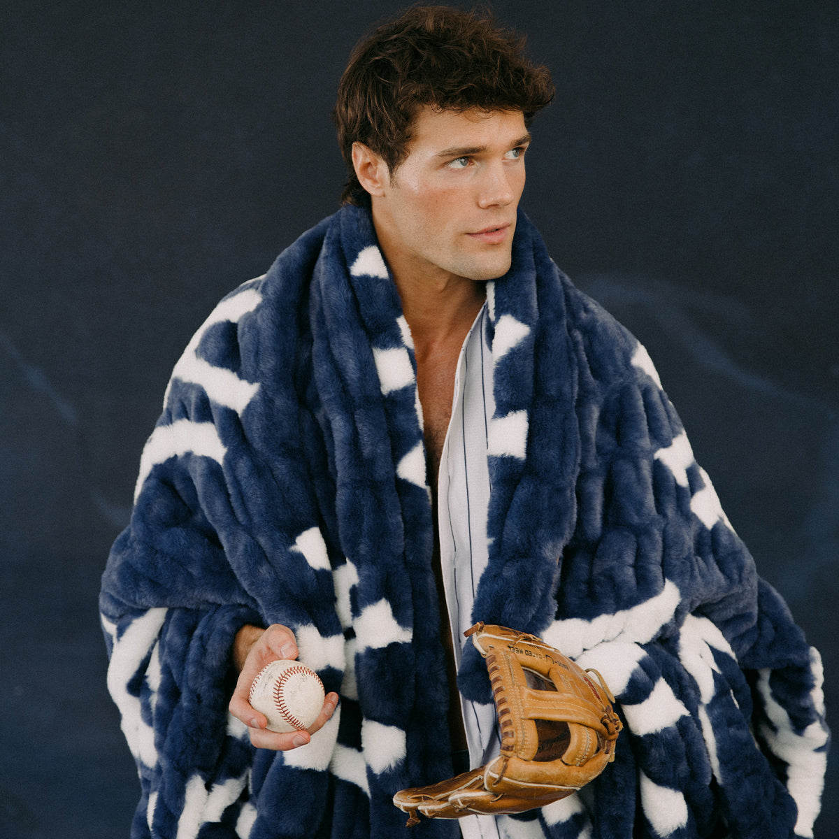The Lola x New York Yankees™ Multi-Logo Blanket Navy
